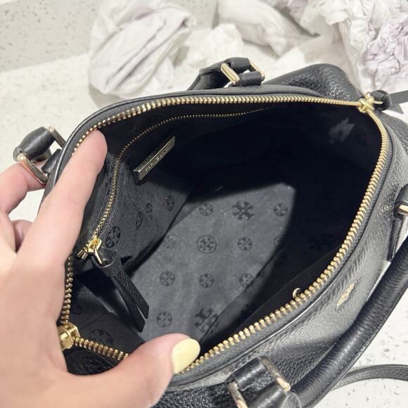 Tory Burch Mcgraw Slouchy Leather Satchel - Pebbeled Black DG - Picture 5 of 6